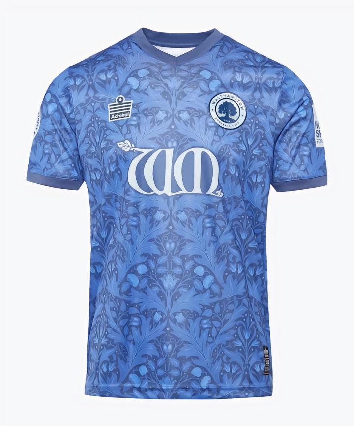 今日球衣——多特蒙德，米兰城双雄、利兹联的新衣！