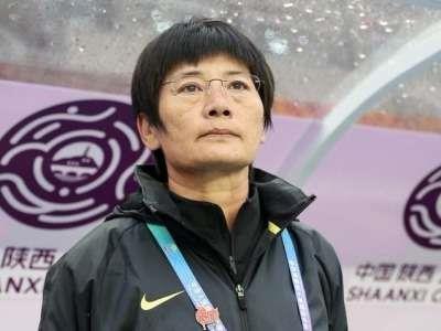 在中英女足赛前发布会上，前荷兰主帅，现任英格兰队