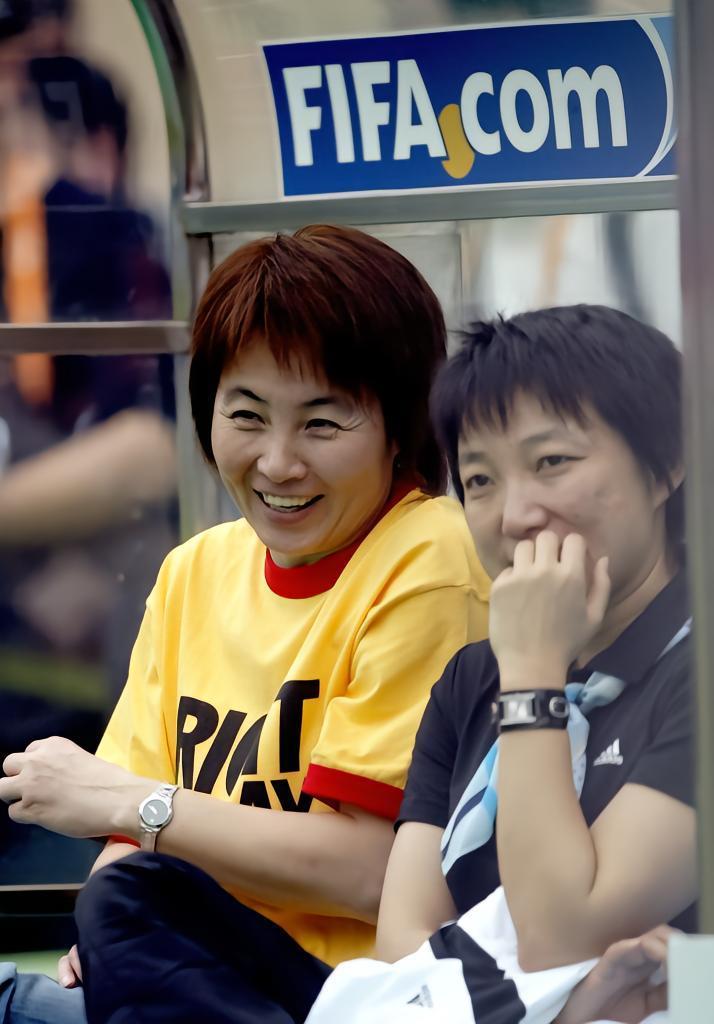 《每日新报》报道，前国门高红多次提到，姑娘们需要