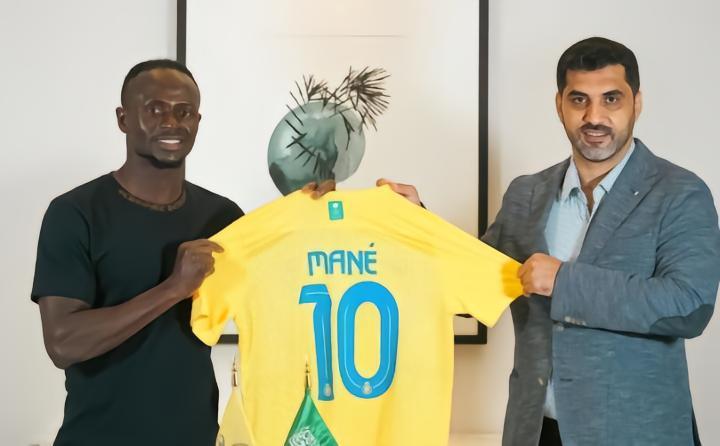 拜仁转出球员转会费排名：卢卡斯和莱万并列第一，马内第五