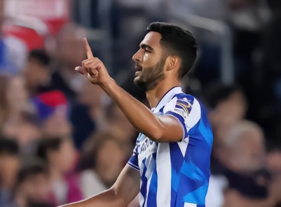 梅里诺与记者打趣：我承诺不会在和马竞的友谊赛中热晕过去