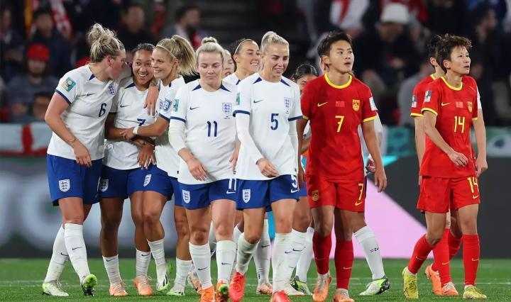 高红谈女足发展：我们那时站着都能踢，现在根本不可能了