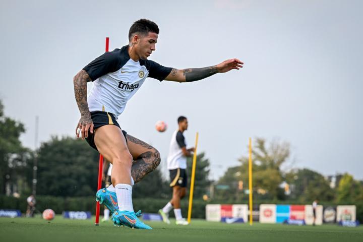 恩佐：新赛季的目标是英超夺冠；波切蒂诺的到来对我们很重要