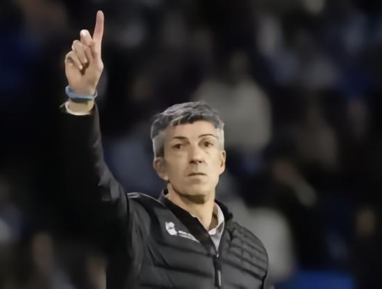 阿尔瓜西尔：能得到阿隆索的赞美，说明我们的中场确实有实力