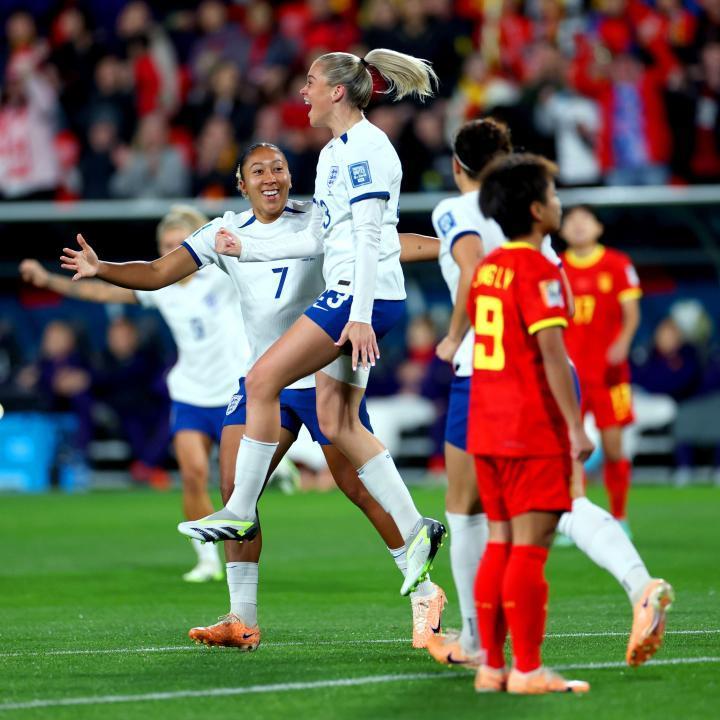 人民网评：女足崛起光靠精神是不行的，社会要多些耐心和关怀