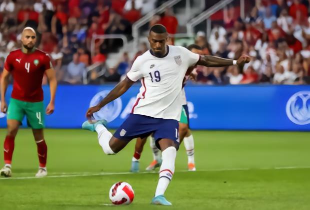 记者 : 考文垂将为美国前锋哈吉-赖特支付900万欧