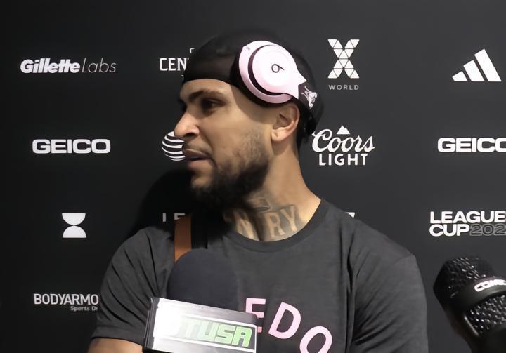 耶德林：梅西给大家带来信心，你知道在困难局面时可传球给他