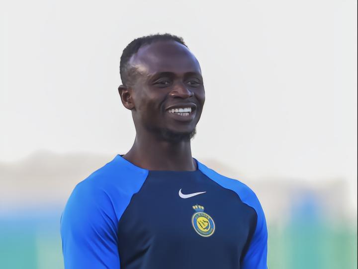 马内利雅得胜利首秀数据：1次射门，错失1次机会，被犯规3次