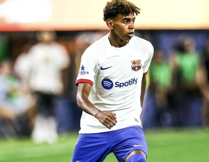 罗梅罗：巴萨目前不考虑签右边锋，将押注16岁小将亚马尔