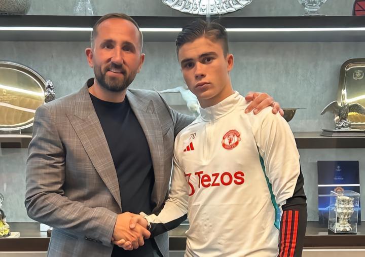 罗马诺：曼联签下英格兰16岁天才后卫哈里-阿马斯