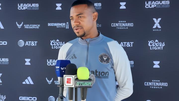 新吹法！队友阿罗约：有了梅西，我们在场上多了一位教练