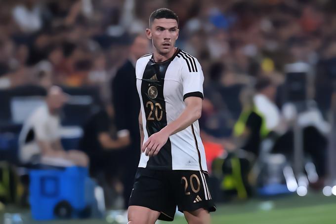 德天空记者：戈森斯已经决定留在国米，狼堡敲定罗热里奥