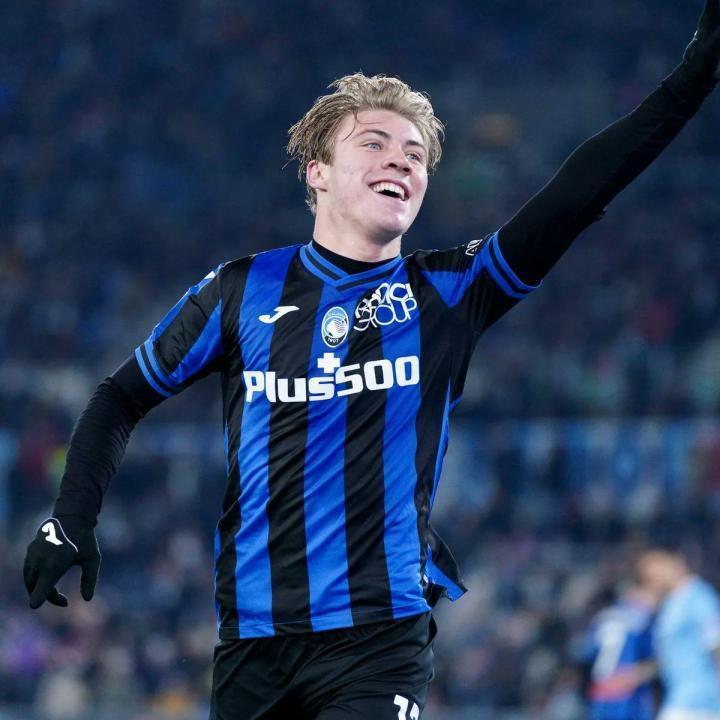 记者：南安普顿去年差点签下霍伊伦，他们还关注过加克波等人