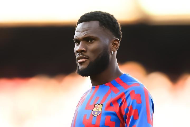 罗马诺：凯西已经通过体检，巴萨和吉达国民在签转会文件