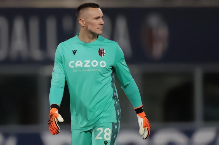 记者：沙特球队艾卜哈有意博洛尼亚门将斯科鲁普斯基