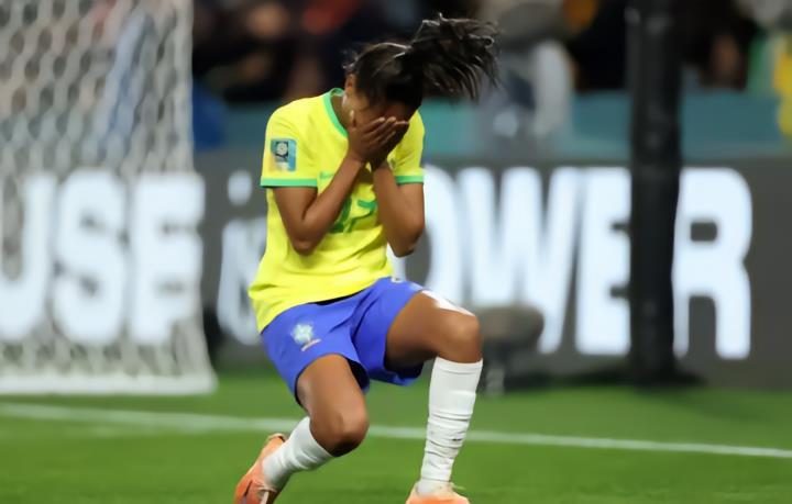 再长情的玛塔，也救不了巴西女足