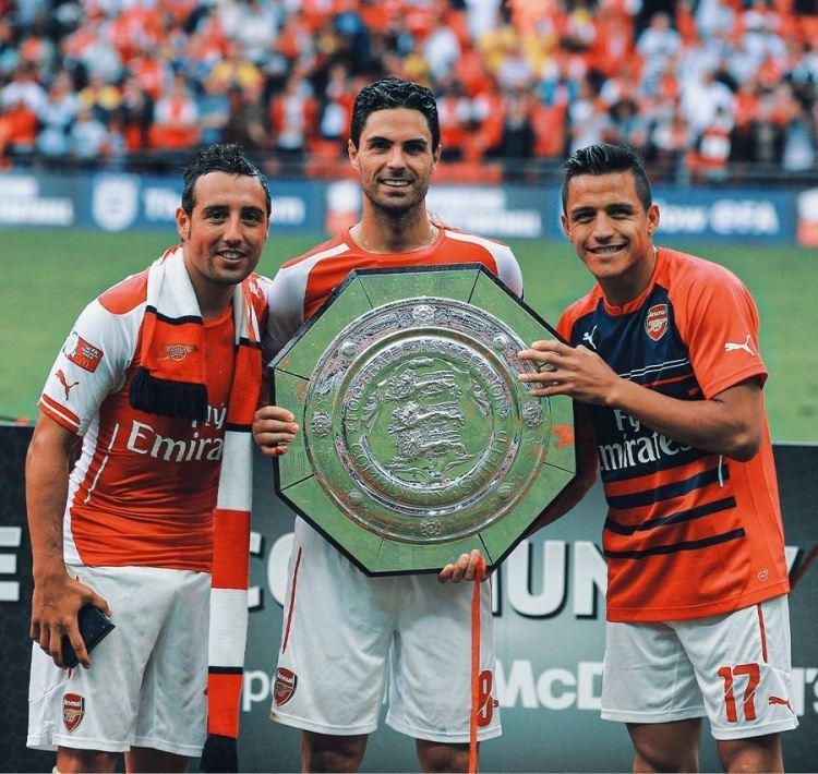 当教练再赢一次？上次枪手和曼城角逐社区盾，塔帅以球员身份捧杯