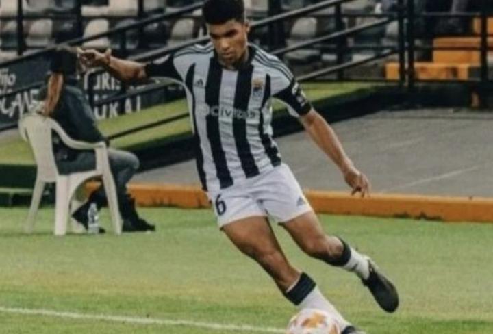 每体：巴萨即将签下西班牙18岁左后卫埃杜-桑切斯