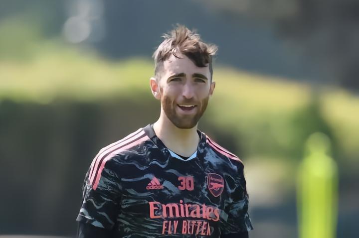 TA：森林已与阿森纳就门将特纳转会达成协议，枪手仍在谈拉亚