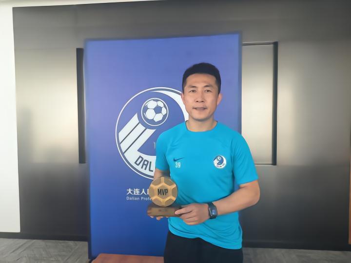 阎相闯：谢晖指导最大的魅力是认真，在足球方面很干净、纯粹