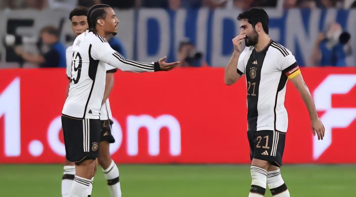 萨内：京多安成为德国足球先生实至名归