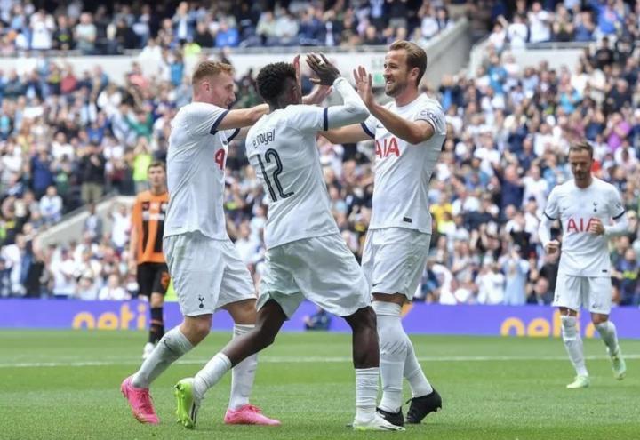 库卢塞夫斯基：会尽一切努力让凯恩留队，他是真正的职业球员