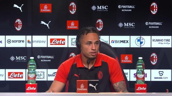 奥卡福尔：不知道球队里谁速度最快；一开始我就想来米兰