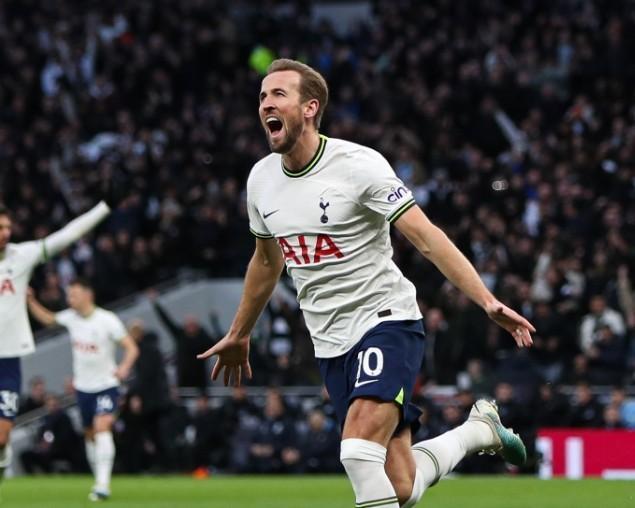 天空体育：热刺为凯恩要价至少1亿镑；球员希望本周明确未来