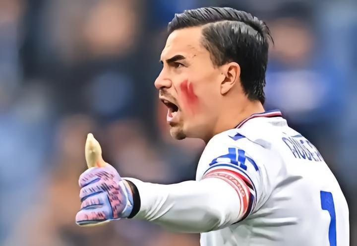 记者：国米将会以先租后买的方式引进奥代罗，买断费700万欧