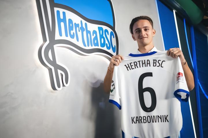 官方：柏林赫塔签下布莱顿后卫卡尔博夫尼克