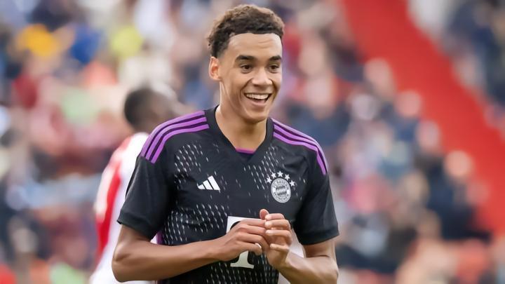 穆西亚拉：现在不能说太多，但世界级球员凯恩可以帮助我们