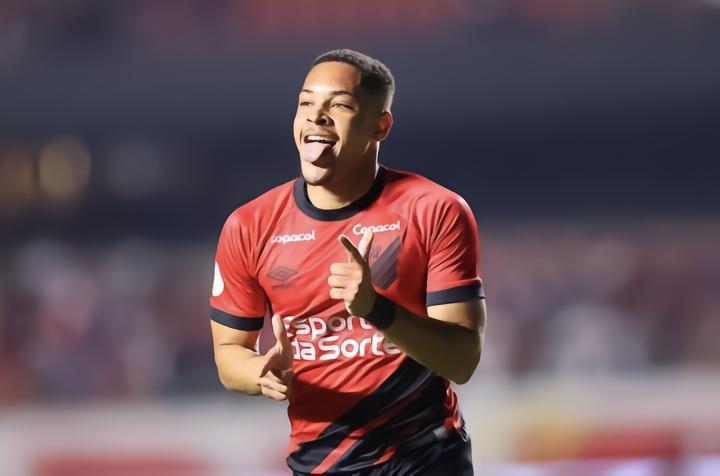 巴媒：罗克不可能在明年1月之前加盟巴萨