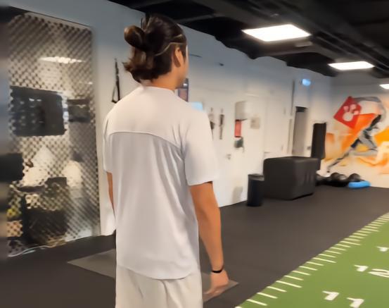 京媒：张玉宁预计九月跟队训练，但离上场比赛还有一段时间