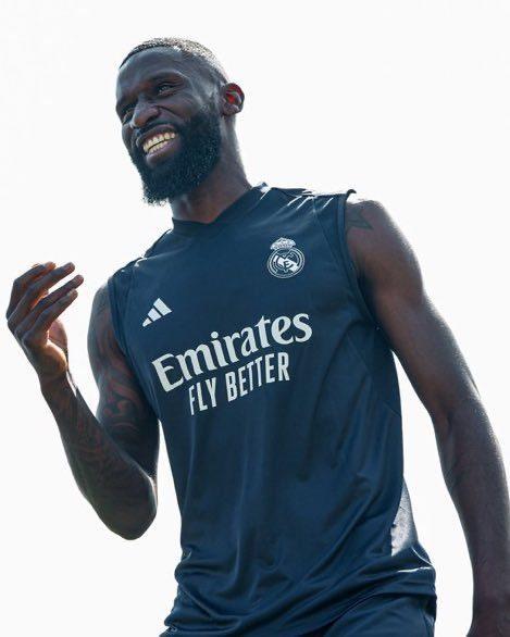 皇马铁卫吕迪格采访吕迪格：“我最大的目标之一是和