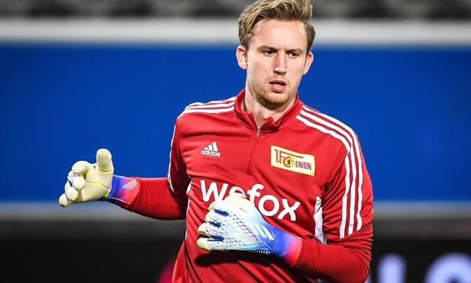 替代马克西米亚诺，拉齐奥的人选还有容诺夫和蒙迪普