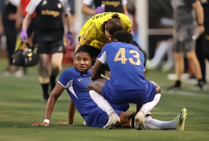 英媒：恩昆库受伤后，队医仅进行冰敷，拖到回伦敦才确认伤情