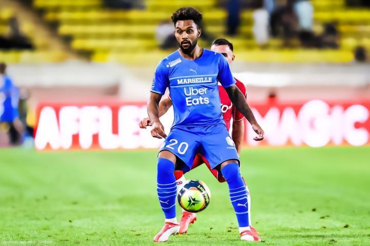 罗马诺：马赛前锋德拉富恩特将租借转会至西乙球队埃瓦尔