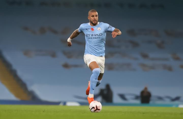 记者：拜仁感觉沃克不会加盟，但他们目前尚未收到正式拒绝