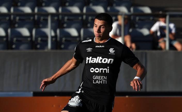 拉赫蒂球员泽奇里赛后向球迷告别：“我们的比赛非常