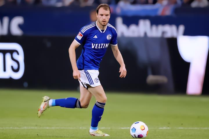 赖斯：奥维扬伤缺；不打算进行大面积的轮换；果果会随队出征