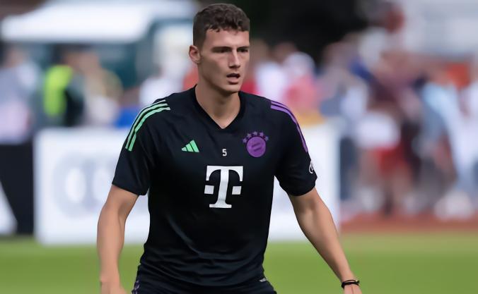 队报记者：滕哈格想要帕瓦尔替代马奎尔，并告知曼联高层接触