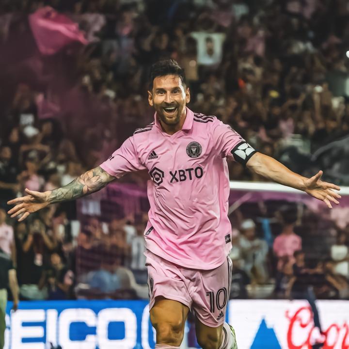 队友泰勒谈梅西：和梅西一起踢球难以置信；场下他平易近人