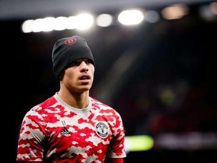 TA消息表示，曼联预计很快就会官宣格林伍德的情况