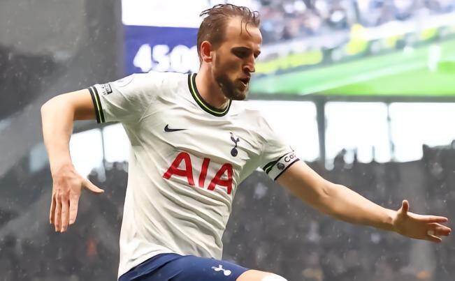 记者：拜仁和热刺今天下午进行最后谈判，转会费总价1.1亿欧