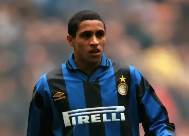 卡洛斯：我去皇马为了投奔卡佩罗，霍奇森在国米毁了我