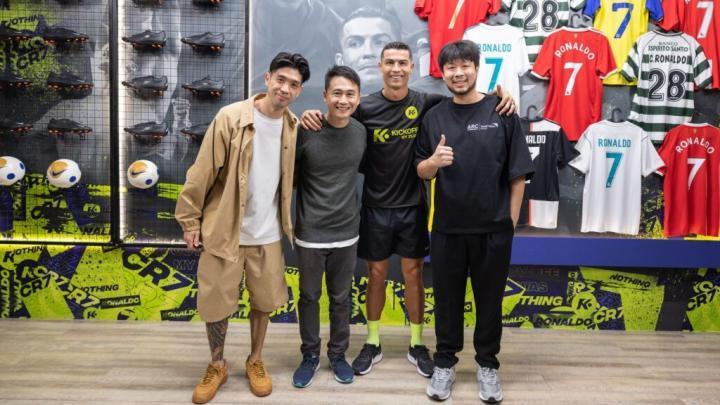 瓦伦西亚老板儿子林伟杰开发一款足球游戏，C罗参与该项目