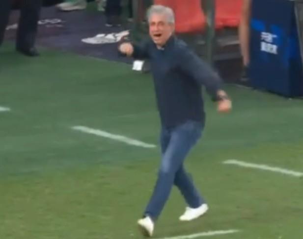 热议海港不敌浙江：超长补时不能理解，李帅犯规居然是黄牌