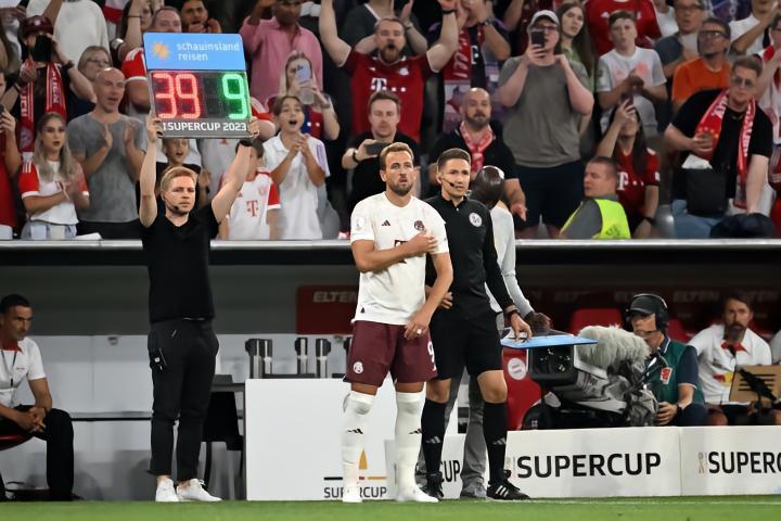 两球落后能否救主？凯恩替补出场，迎来拜仁生涯首秀