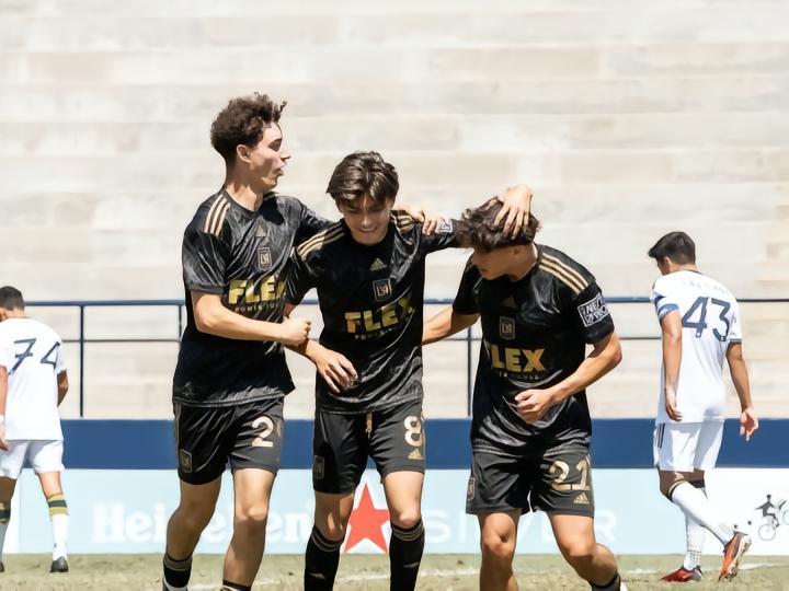 洛杉矶二队6-0洛杉矶银河二队，弗洛雷斯双响，托雷斯建功