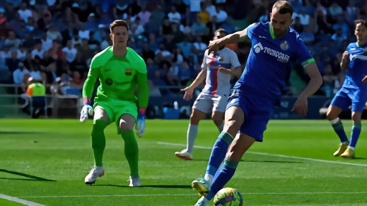 赫塔费拒绝瓦伦西亚租借马约拉尔，因为后者只肯支付部分薪水